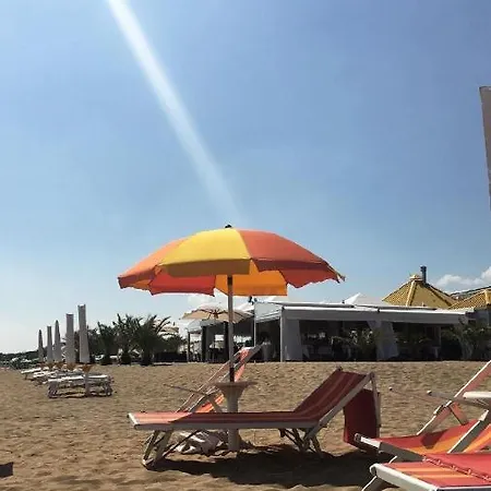 Dream On The Beach *